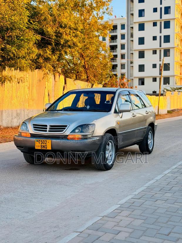 Toyota Harrier 2002 Silver