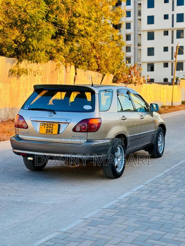 Toyota Harrier 2002 Silver
