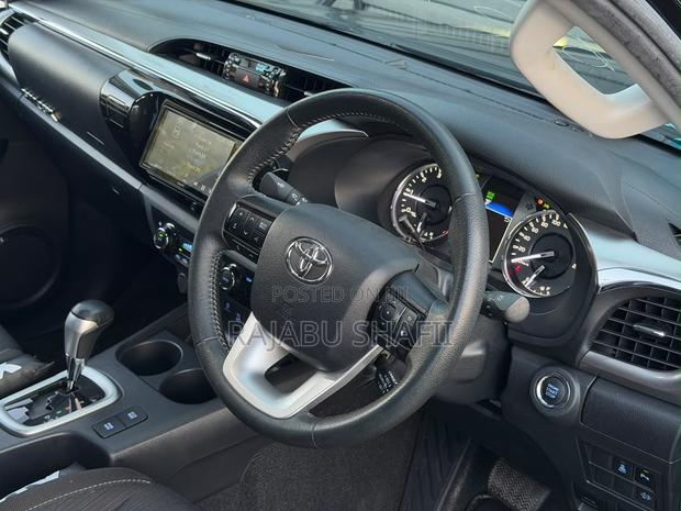 Toyota Hilux Revo Double Cab Deisel 2.8 AWD 2021 Black