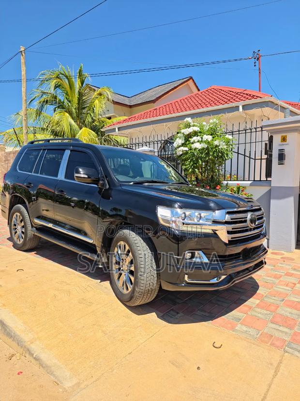 Toyota Land Cruiser 4.5 V8 TD 2017 Black