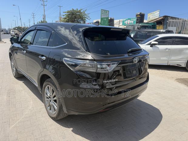 Toyota Harrier 2.0 2015 Brown