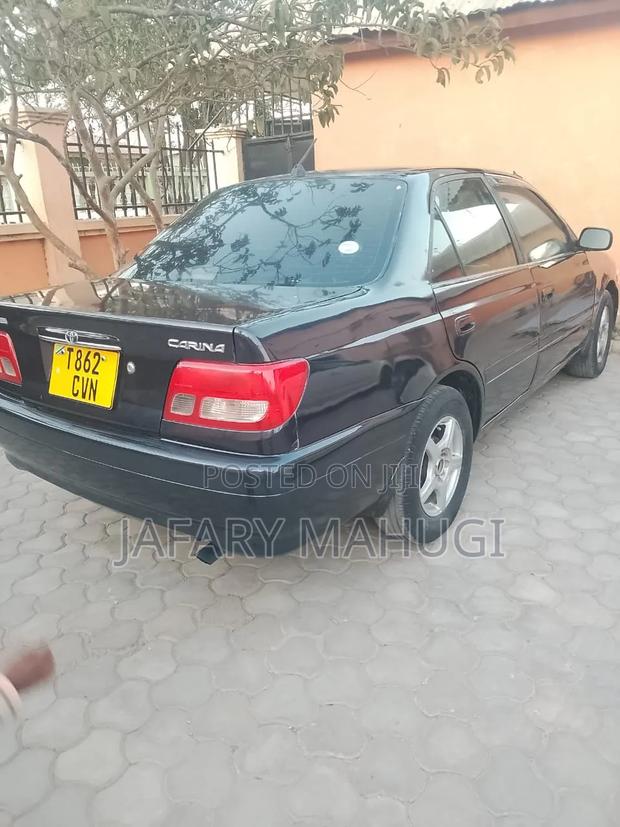 Toyota Carina 1999 Black