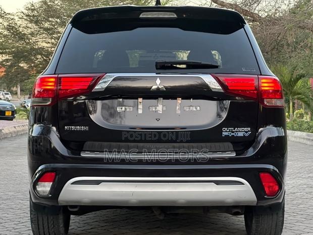 Mitsubishi Outlander 2018 Black