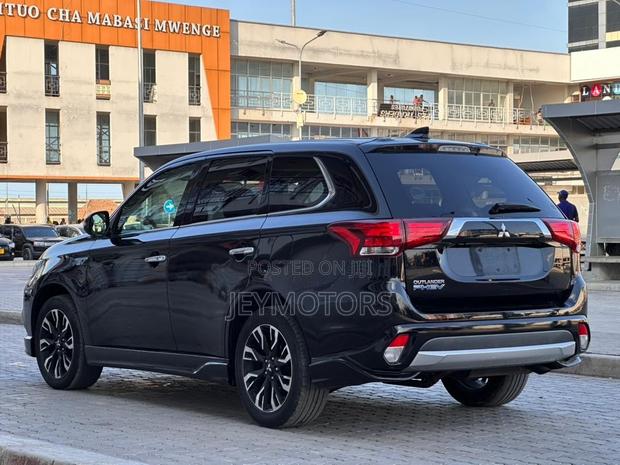 Mitsubishi Outlander PHEV 2018 Black