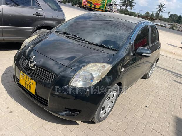 Toyota Vitz 2006 Black