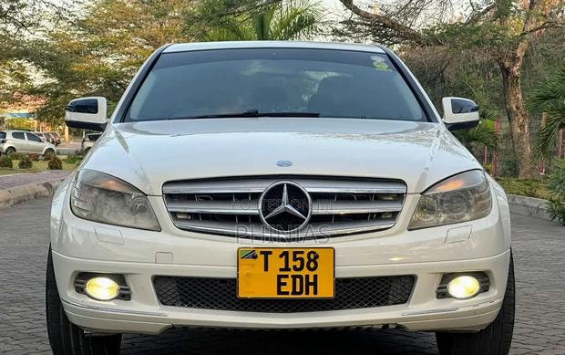 Mercedes-Benz C-Class 2010 White