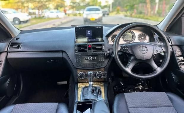 Mercedes-Benz C-Class 2010 White