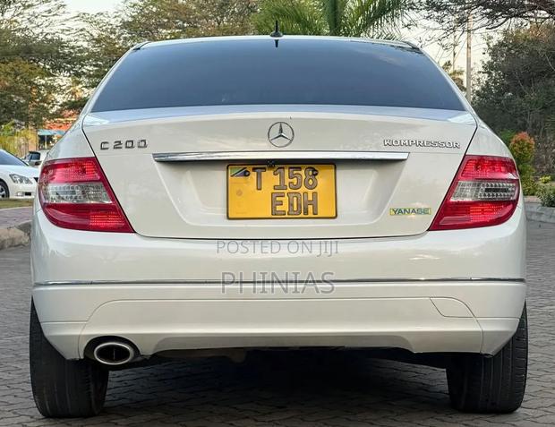 Mercedes-Benz C-Class 2010 White