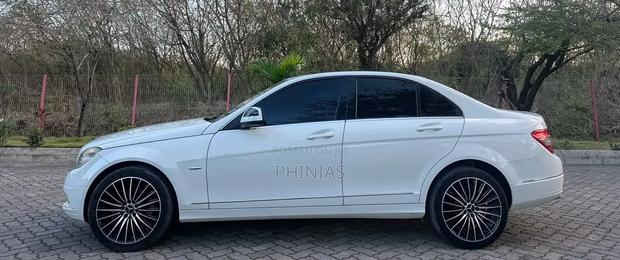 Mercedes-Benz C-Class 2010 White