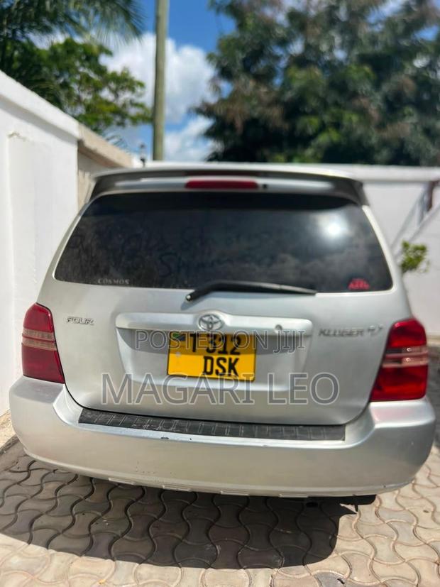 Toyota Kluger 2004 Silver