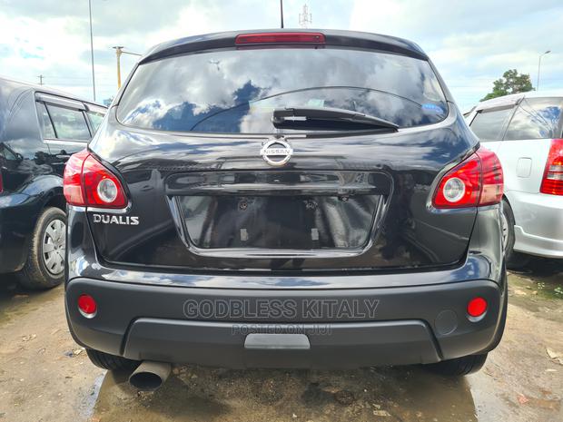 Nissan Dualis 2011 Black