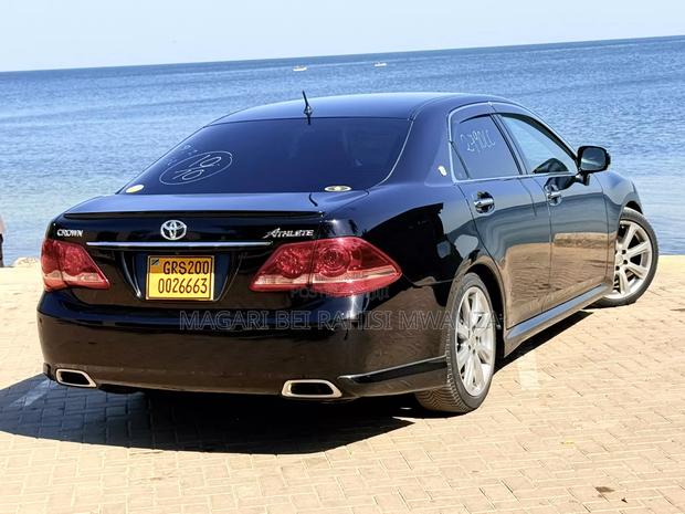 Toyota Crown 2009 Black
