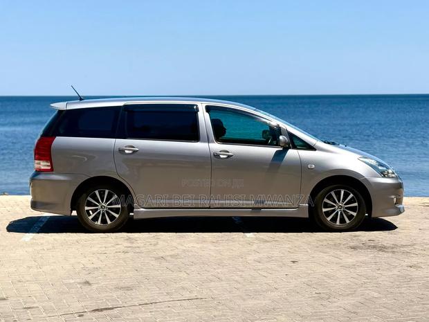 Toyota Wish 2006 Silver