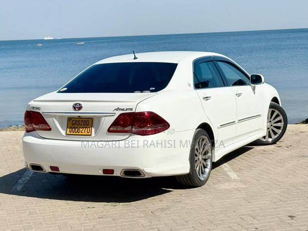 Toyota Crown 2008 White