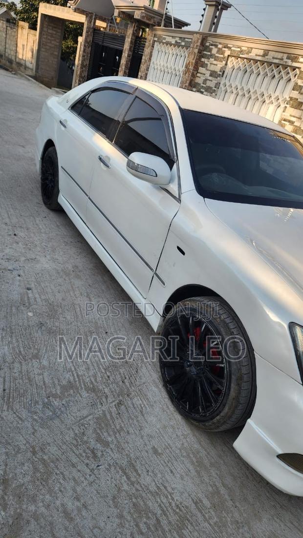 Toyota Crown 2006 Pearl