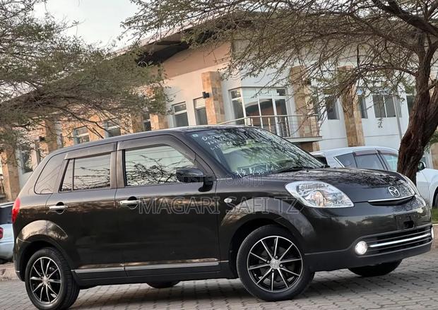 Mazda Verisa 2013 Black