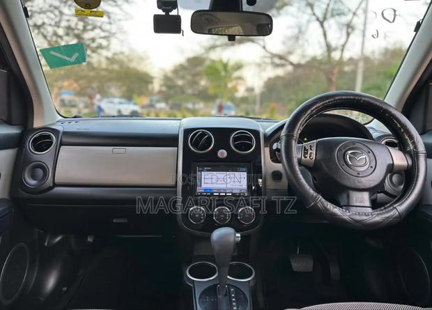 Mazda Verisa 2013 Black
