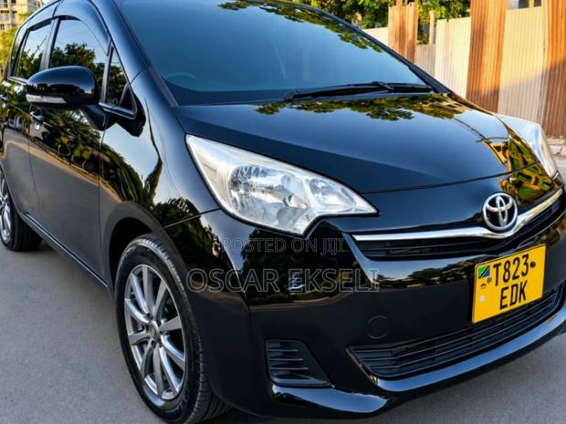 Toyota Ractis 2012 Black