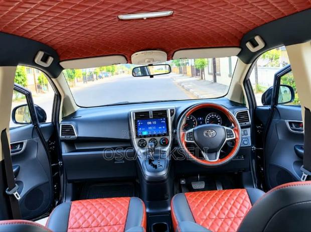 Toyota Ractis 2012 Black