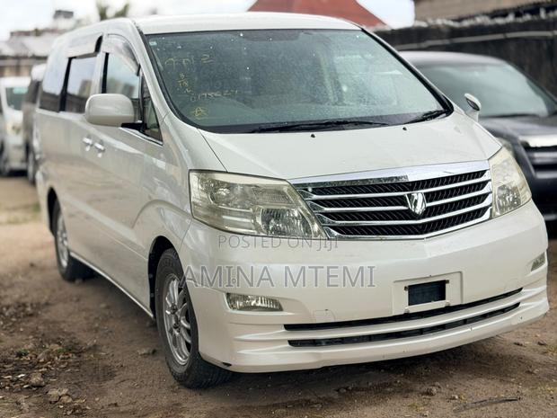Toyota Alphard 2.4 Petrol AWD 2005 White