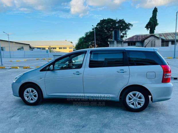 Toyota Wish 2003 Silver