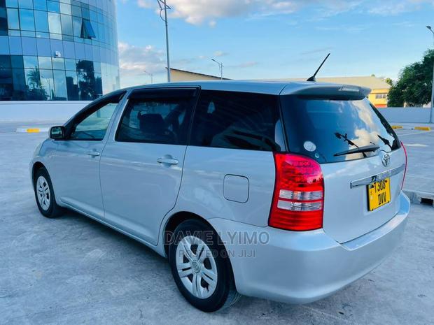 Toyota Wish 2003 Silver