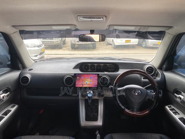 Toyota Corolla Rumion 2010 Black