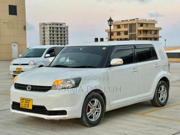 Toyota Corolla Rumion 2008 White