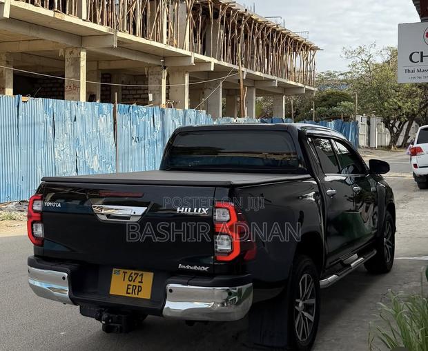 Toyota Hilux Revo Double Cab Deisel 2.8 AWD 2019 Black