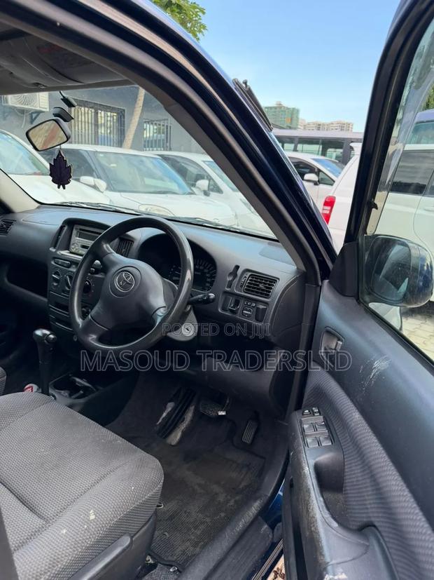 Toyota Succeed 2004 Blue