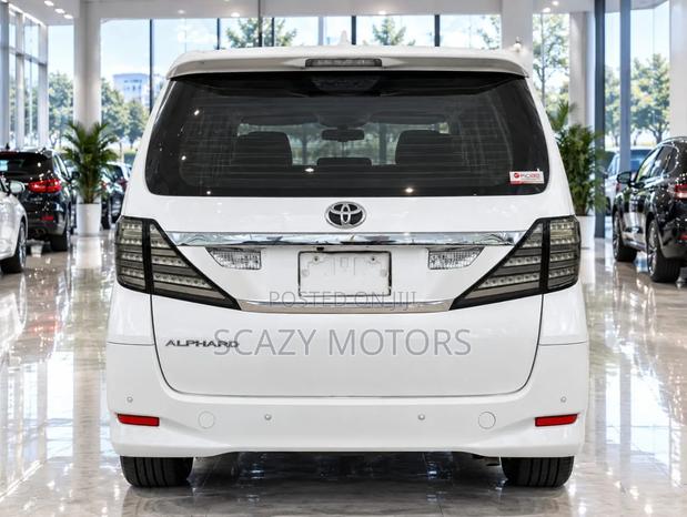 Toyota Alphard 2010 White