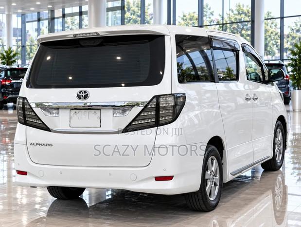 Toyota Alphard 2010 White