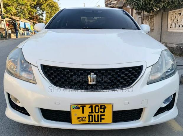 Toyota Crown 2008 White
