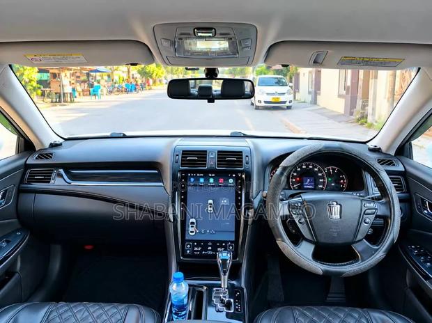Toyota Crown 2008 White