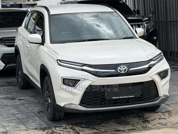 Toyota Urban Cruiser 2025 White