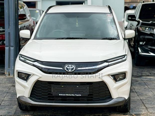 Toyota Urban Cruiser 2025 White