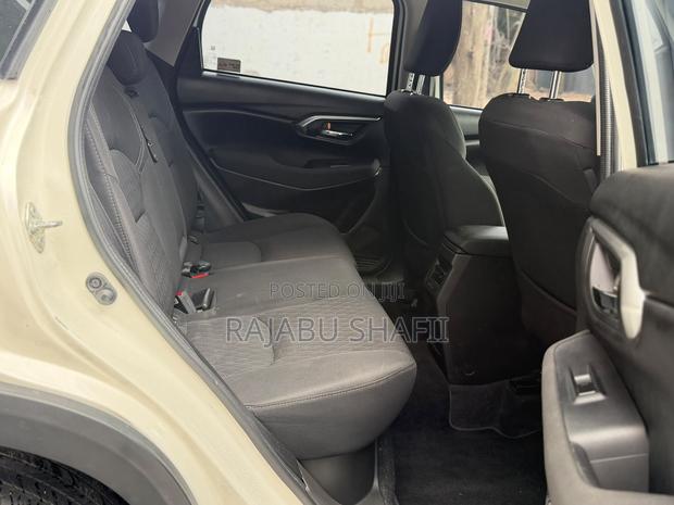 Toyota Urban Cruiser 2025 White