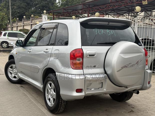 Toyota RAV4 Base FWD 2001 Silver