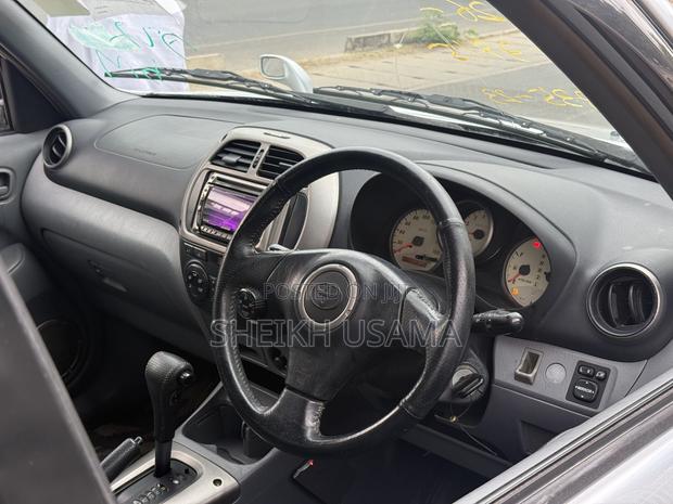 Toyota RAV4 Base FWD 2001 Silver