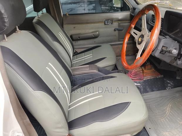 Toyota Hilux 1994 White