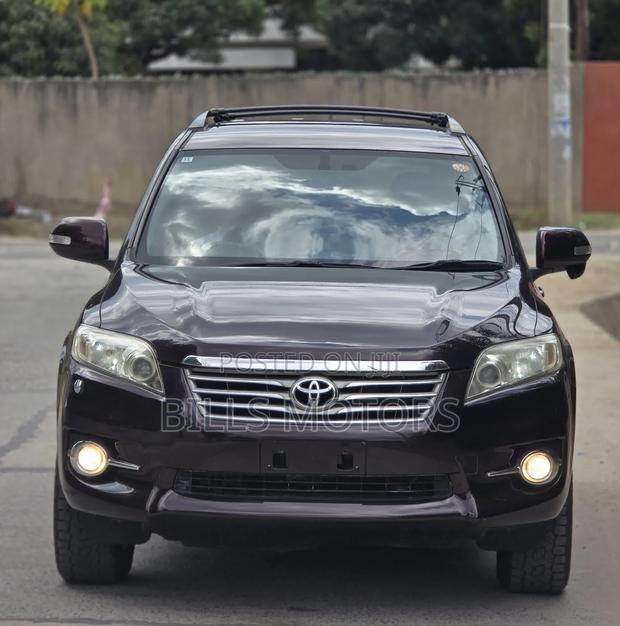 Toyota Vanguard 2010 Black