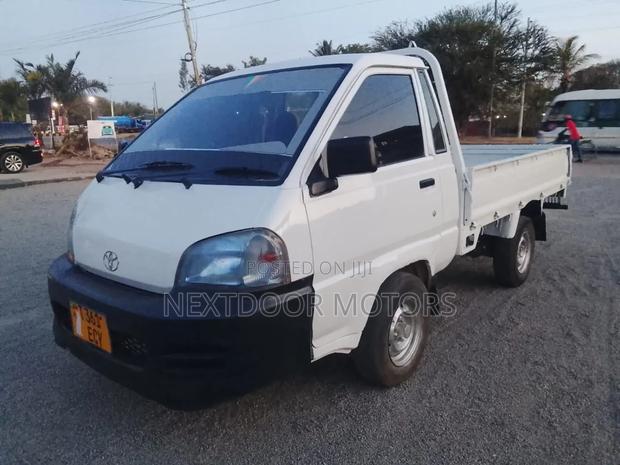 Toyota TownAce 2006 White