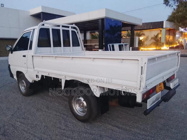 Toyota TownAce 2006 White