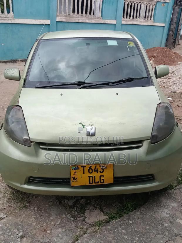 Toyota Passo 2006 Green