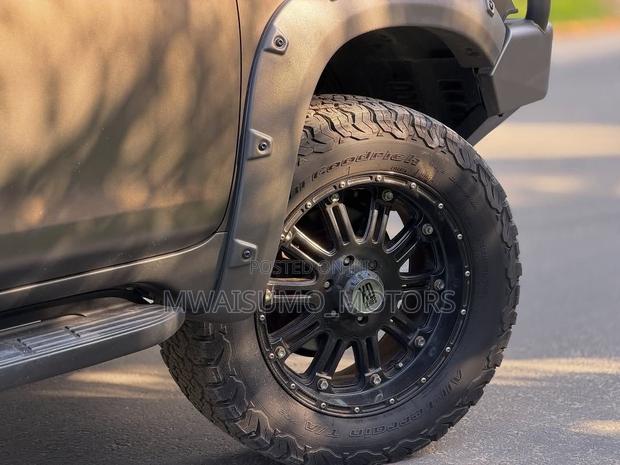 Toyota Land Cruiser Prado 2014 Green