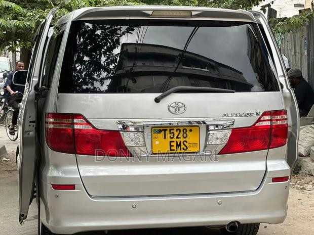 Toyota Alphard 2007 Silver