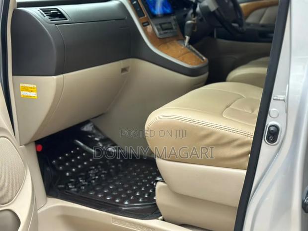 Toyota Alphard 2007 Silver