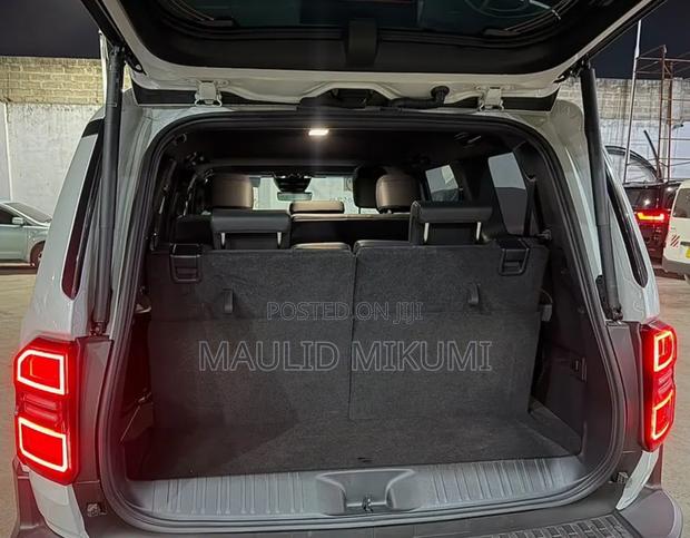 Toyota Land Cruiser Prado 2025 White