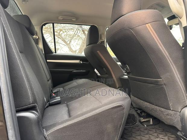 Toyota Hilux 2021 Matt Black