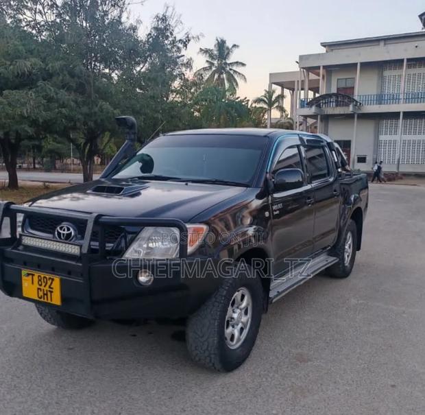 Toyota Hilux 2006 Matt Black